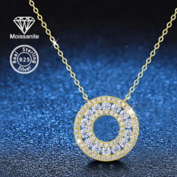 Moissanite Golden Circle Pendant Necklace - Picture 6 of 8